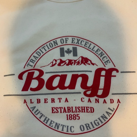 Vintage Banff crewneck - Picture 2 of 4